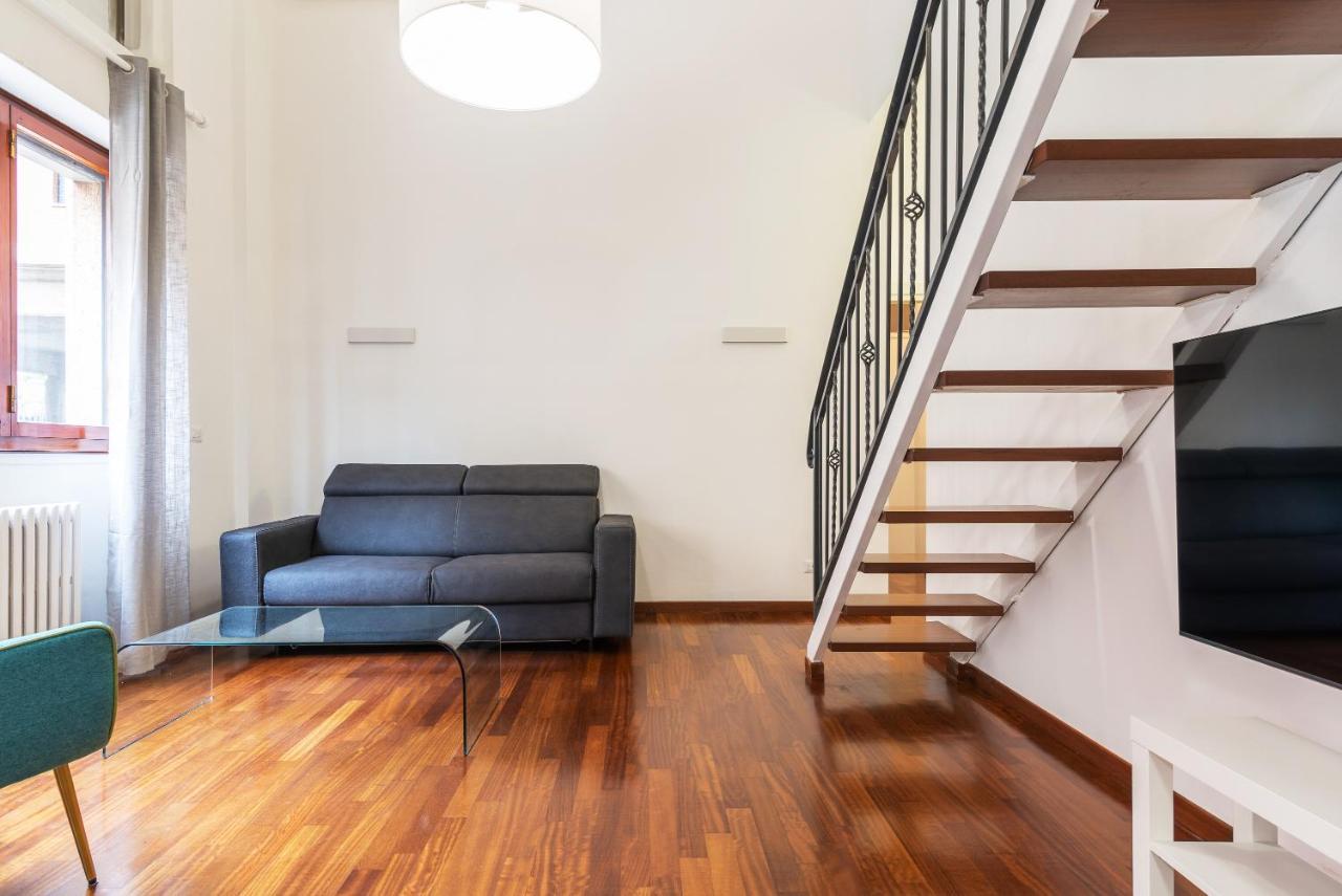 Easyhomes - Manusardi Apartment Milan