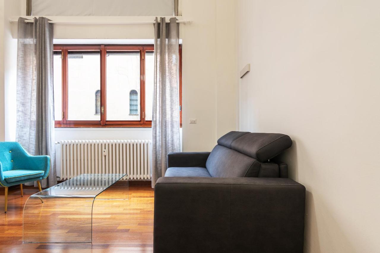 Easyhomes - Manusardi Apartment Milan