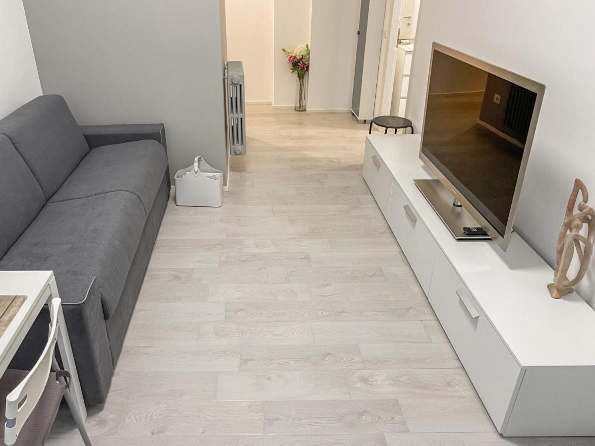 Capital Moscova - White Milan