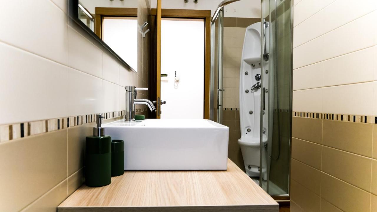 Domusmi Emanuele Filiberto-4 * Milan