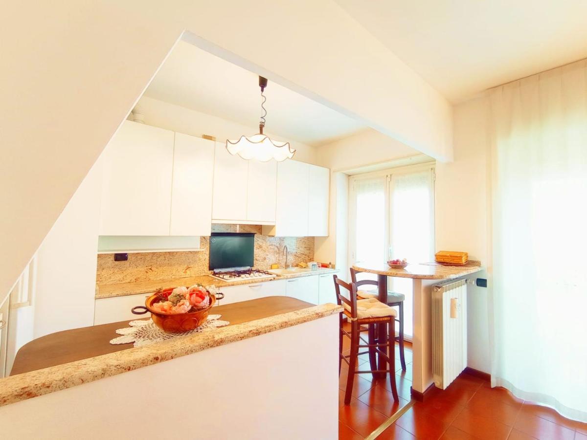 Apartamento Elegante Ultimo Piano Metropolitana Sotto Casa Milão