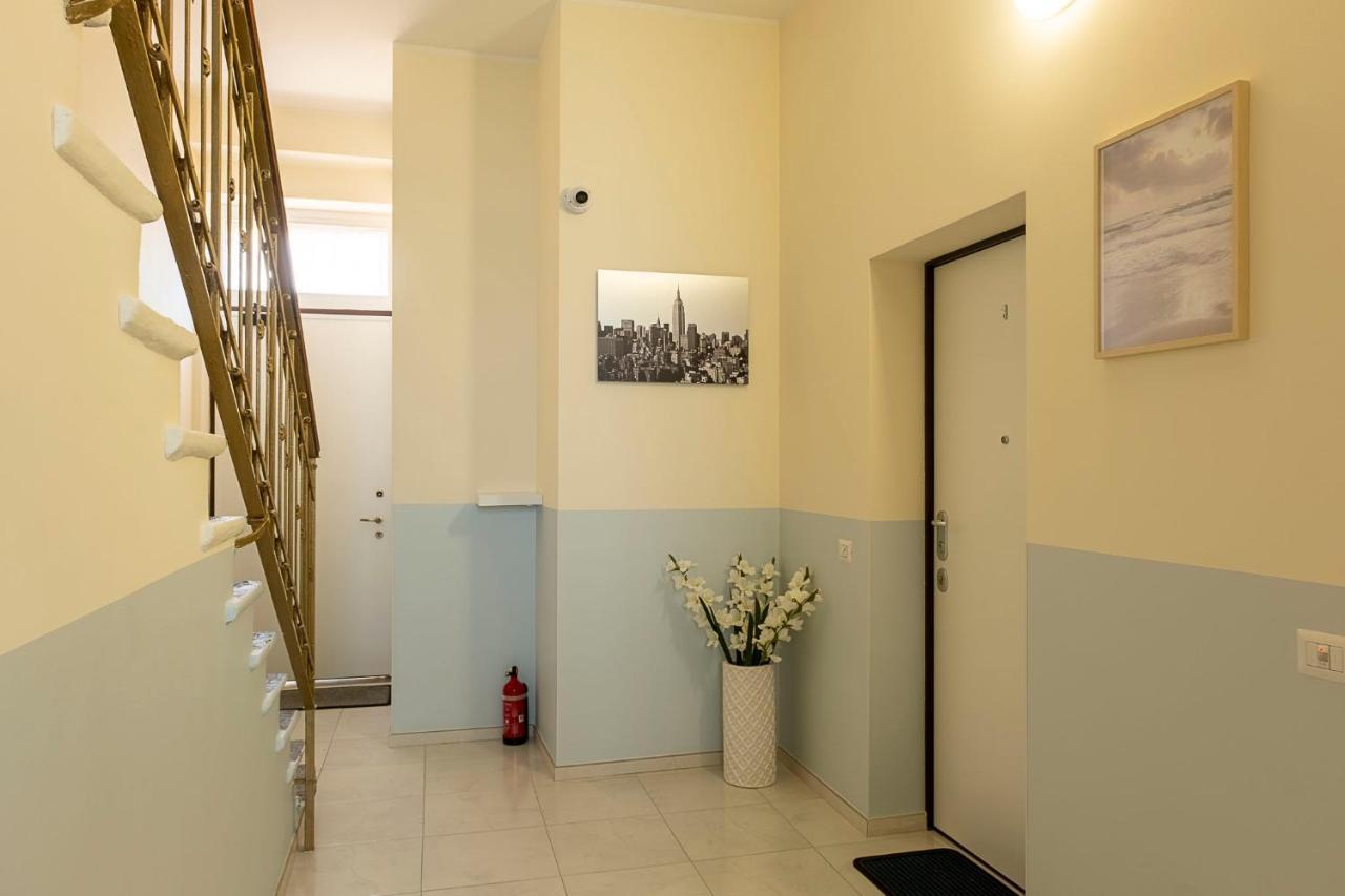 Apartment Leader 1 - Monzino - Hockey Msg Arena - Linate -