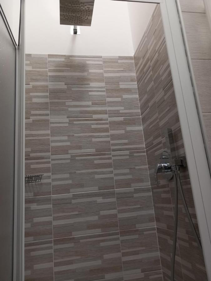 Apartment Leader 1 - Monzino - Hockey Msg Arena - Linate -