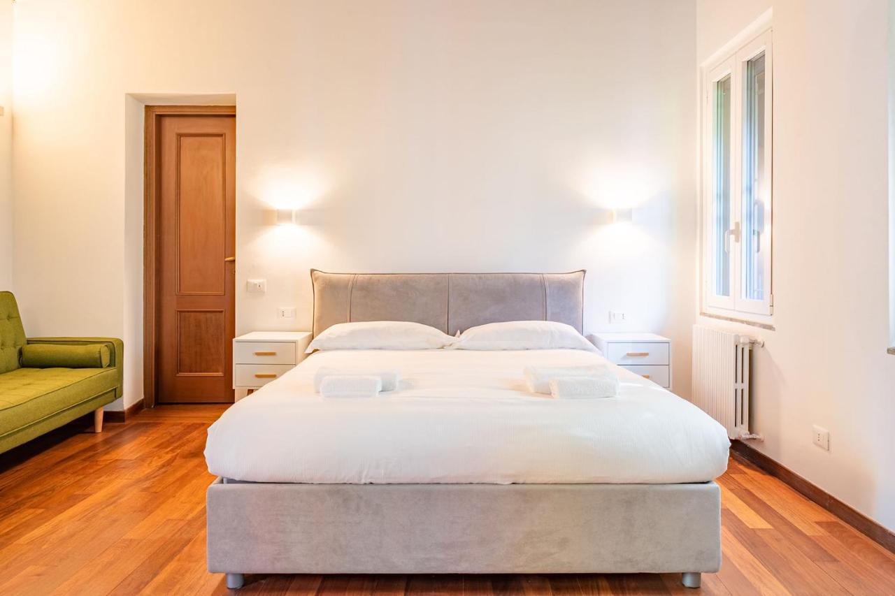 Le Guglie In Piazza Castello - Centro Storico Apartment