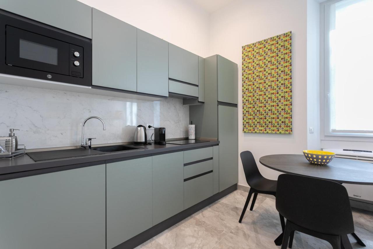 Luna Homes - Bilocale In Mac Mahon Apartment