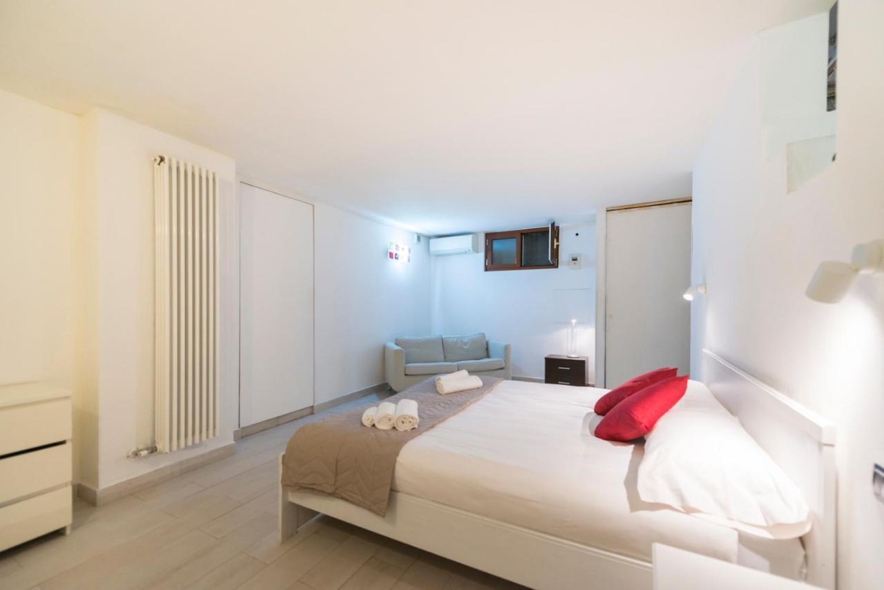 Loft - Porta Venezia - M3 Repubblica * Milan
