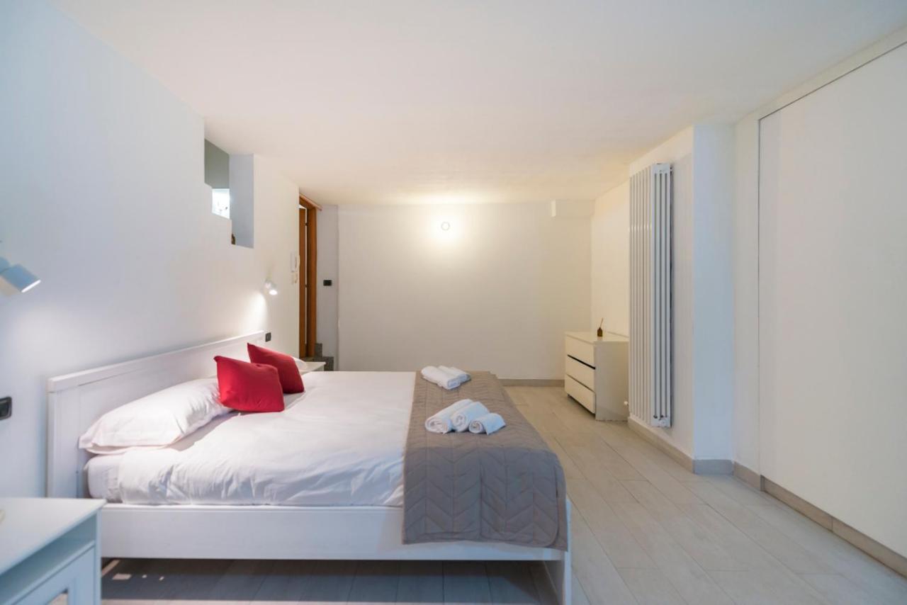 Loft - Porta Venezia - M3 Repubblica * Milan