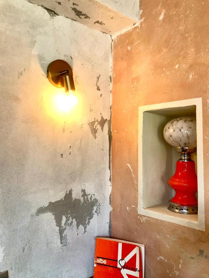 Charming And Design Attic Loft In Coolest Area Navigli Ticinese Apartamento Milão