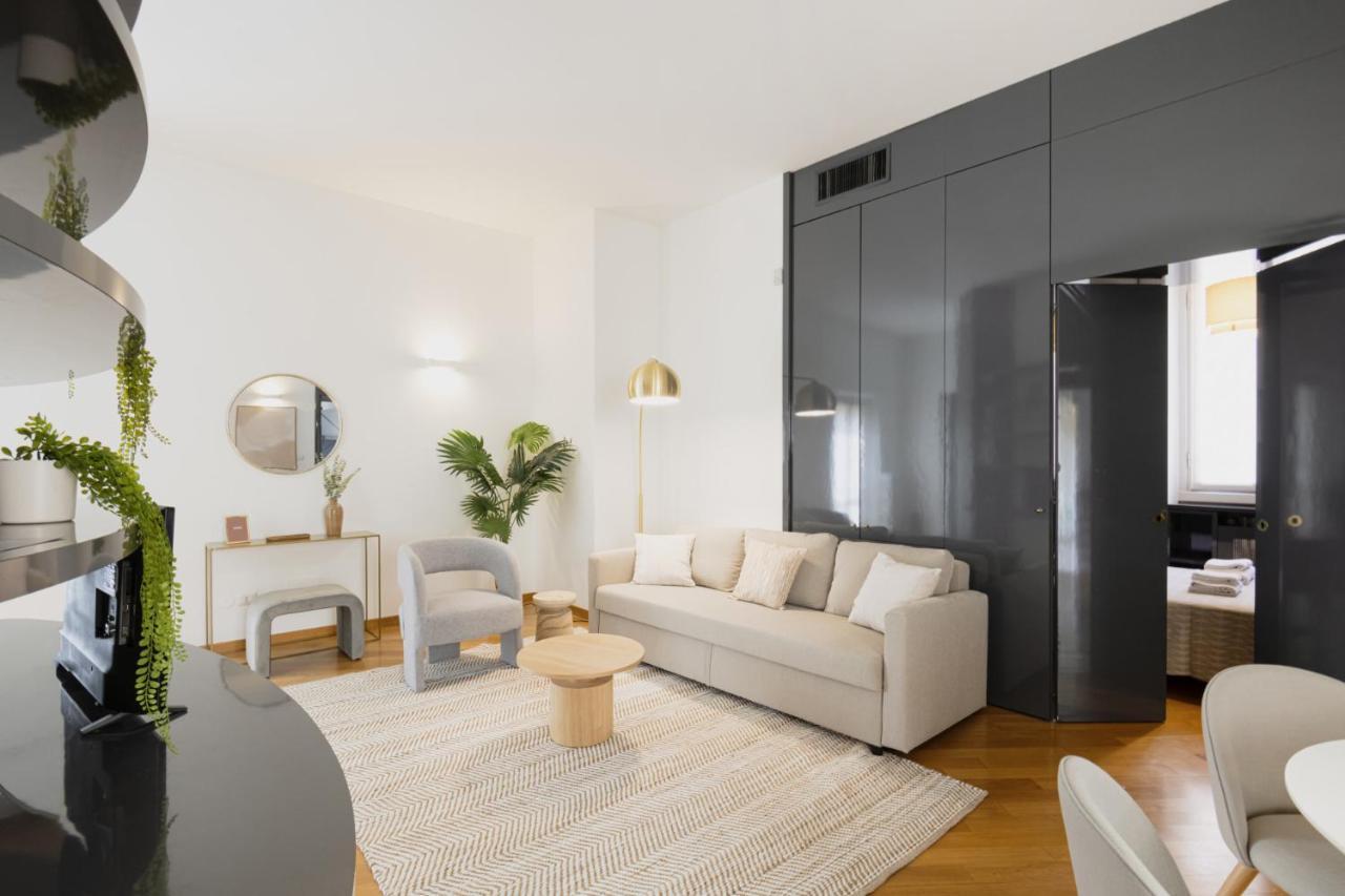 Easylife - Elegante Dimora A Due Passi Dal Duomo Milan