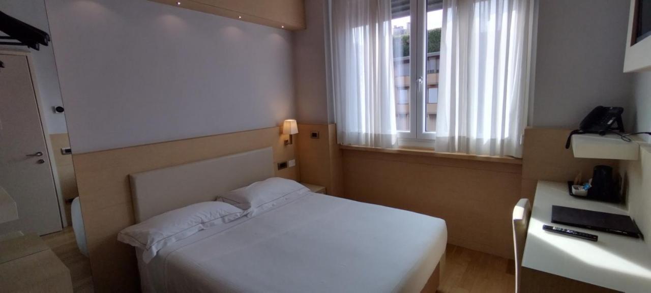 Ariston Hotel