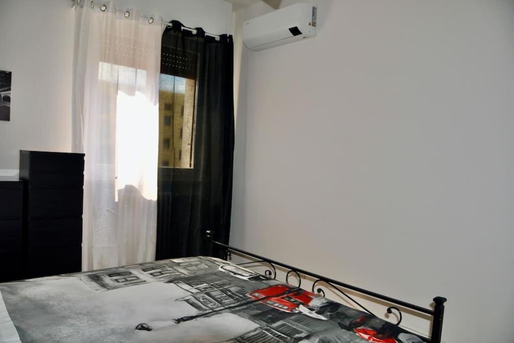 Apartment M.aurelio Black & White