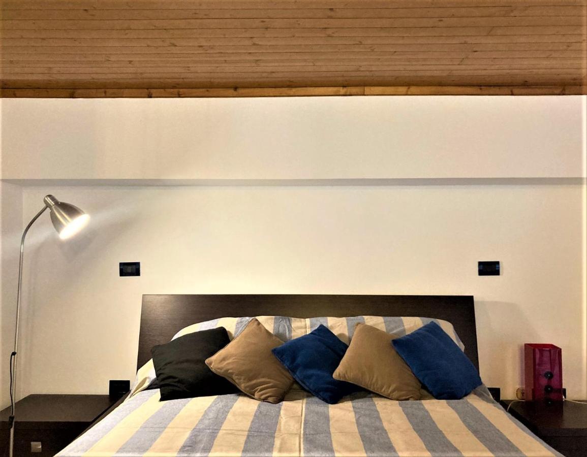 Open Space Con Soppalco, Zona Marche Apartment Milan