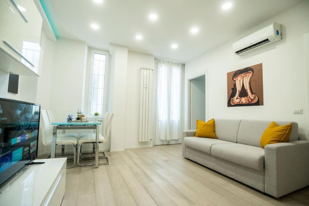 Life Luxury Multicolor Apartment Milan