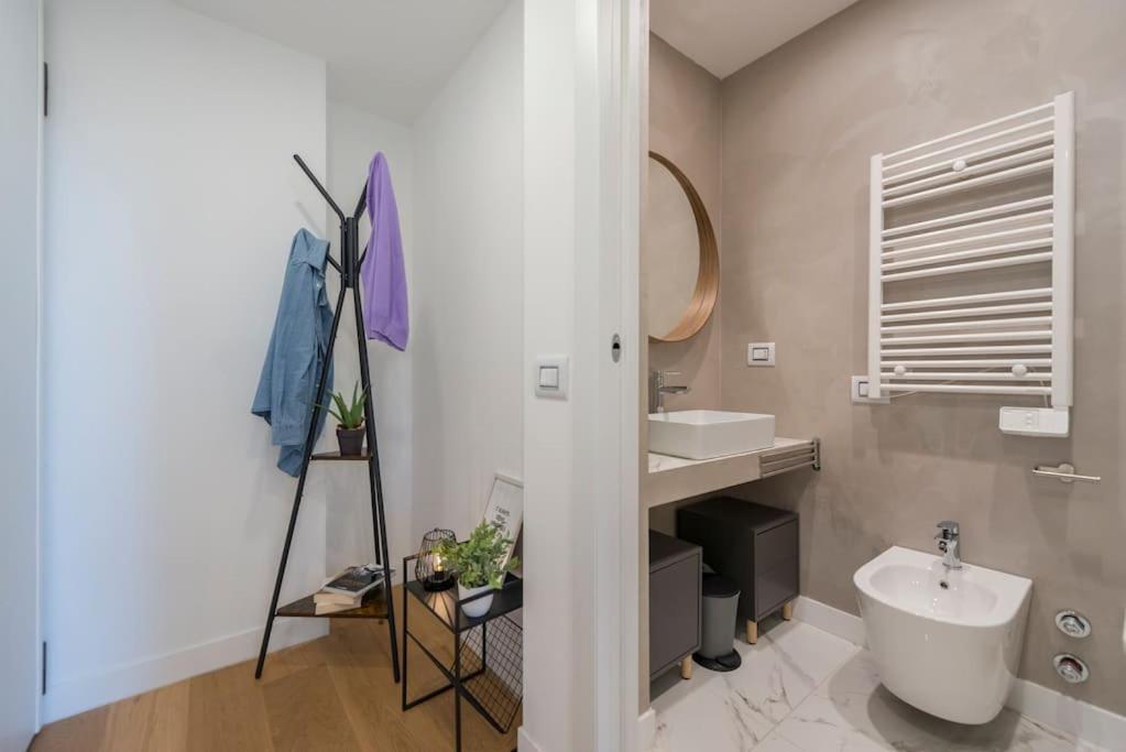 Cozy Private Flat - Mm Marche 7 Min Apartment Milan