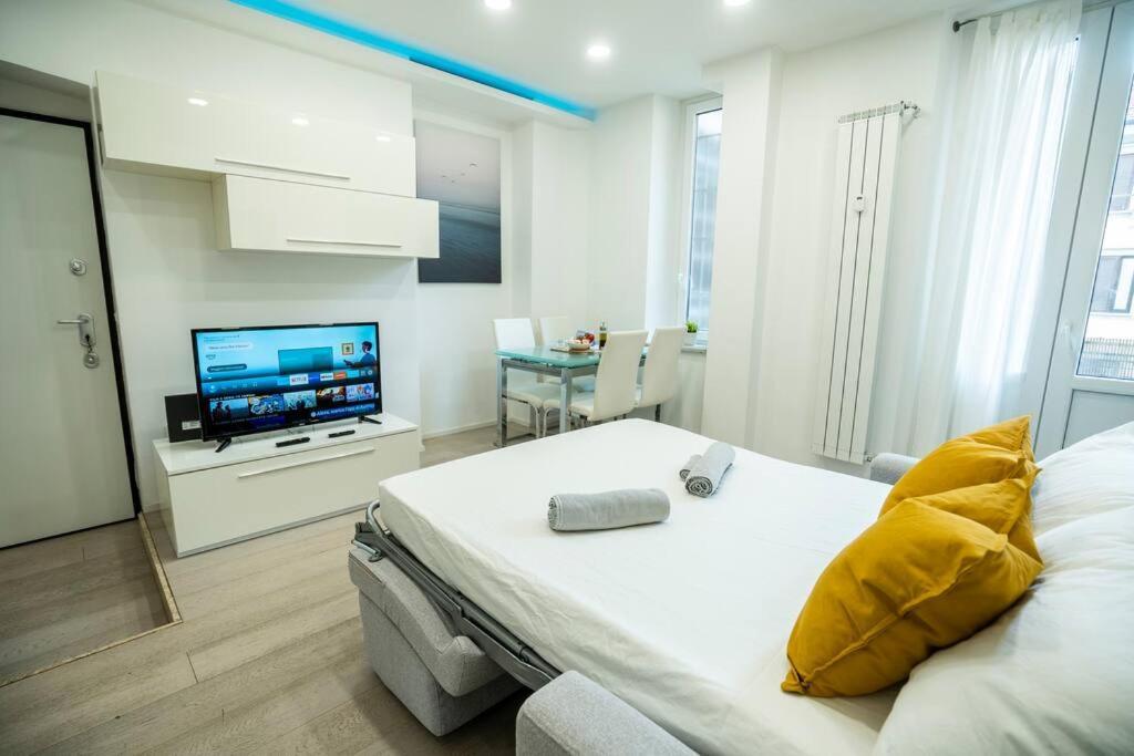 Life Luxury Multicolor Apartment *