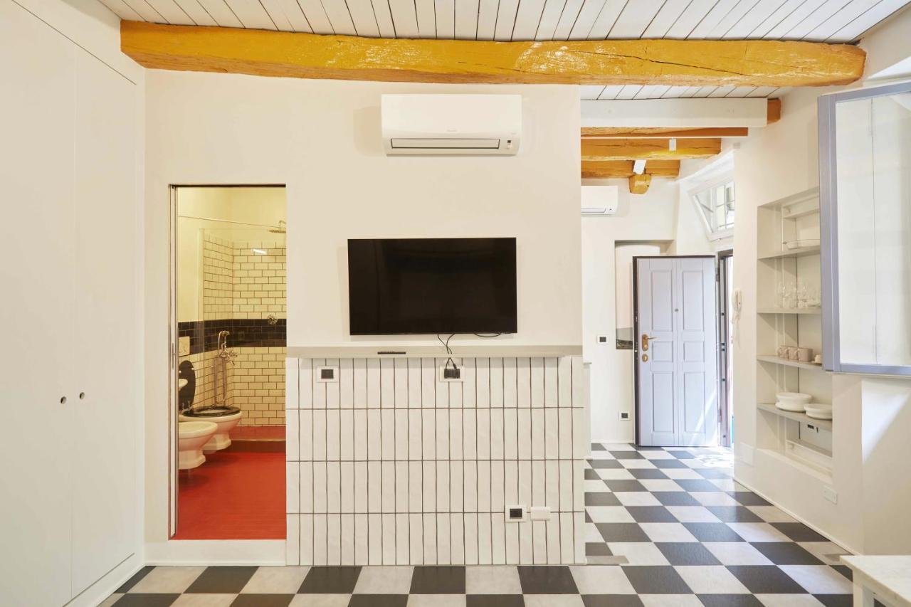 Apartment Incantevole In Darsena Milan