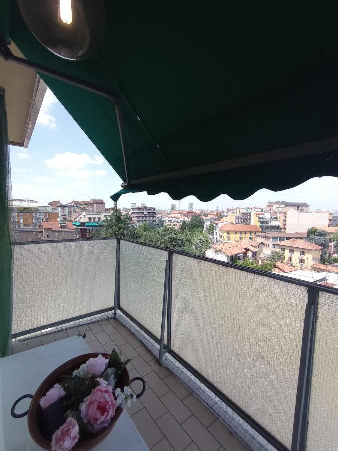 Elegante Ultimo Piano Metropolitana Sotto Casa Apartamento