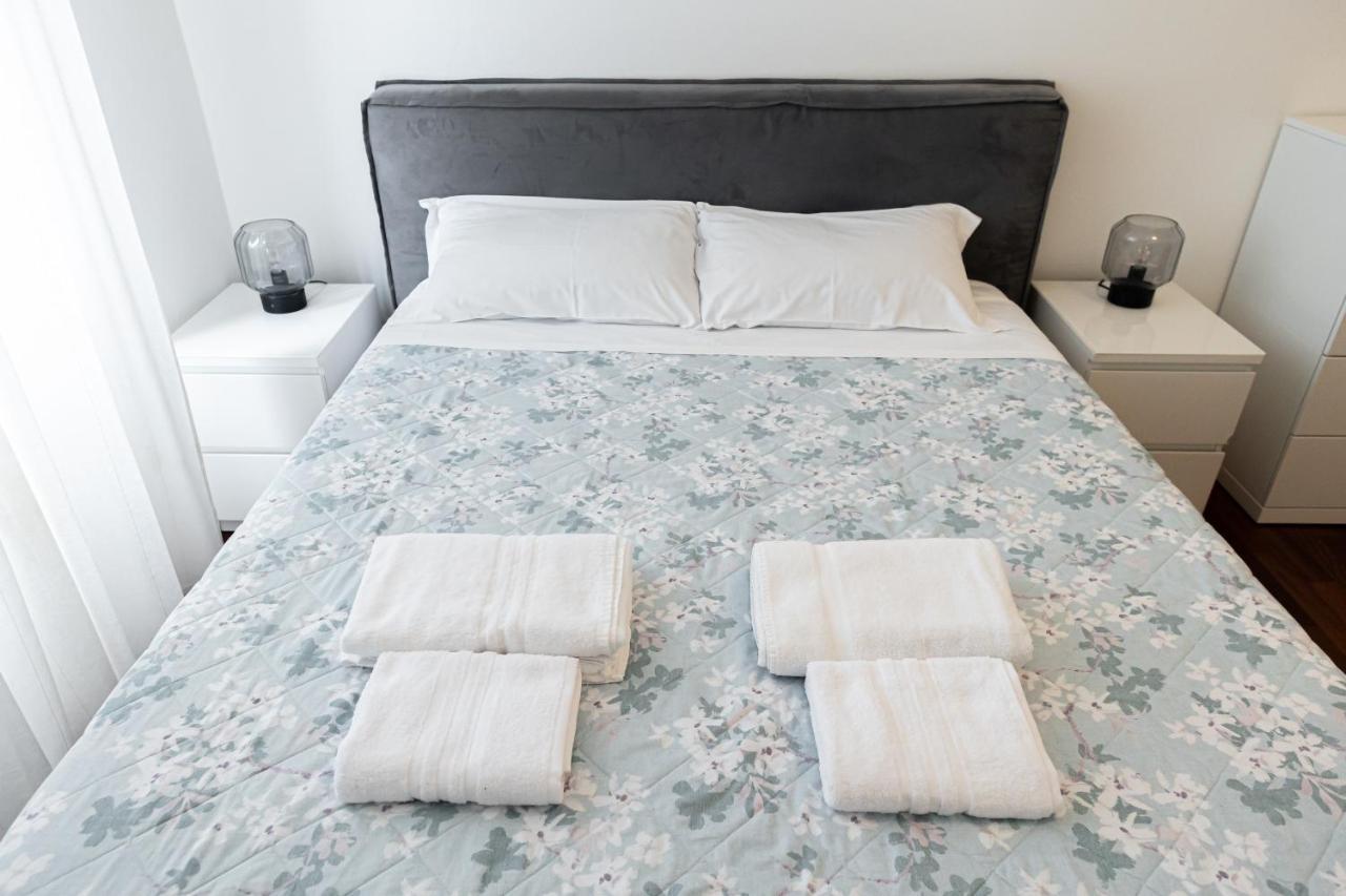 Elegante Bilocale A 15 Min Dal Duomo Apartamento