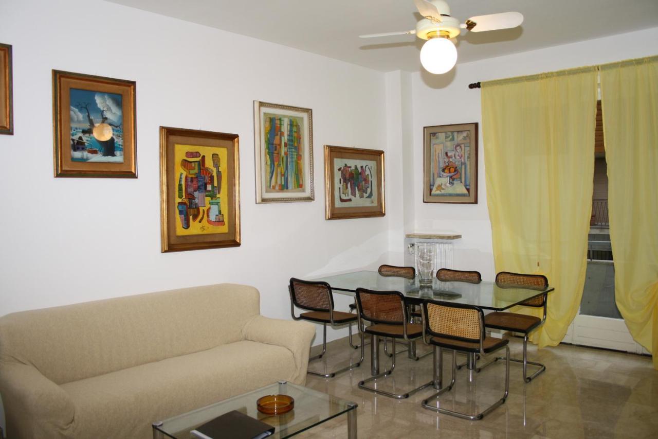 Casa Signorile Anni 70 Apartment Milan