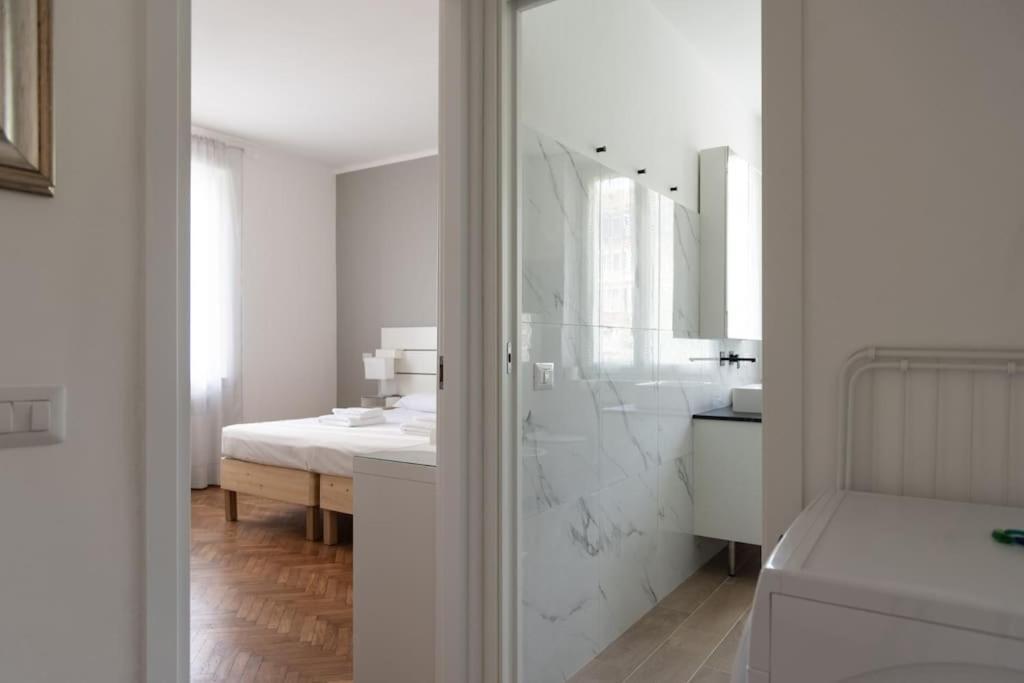 Youhosty - De Cristoforis12 Bis Apartment