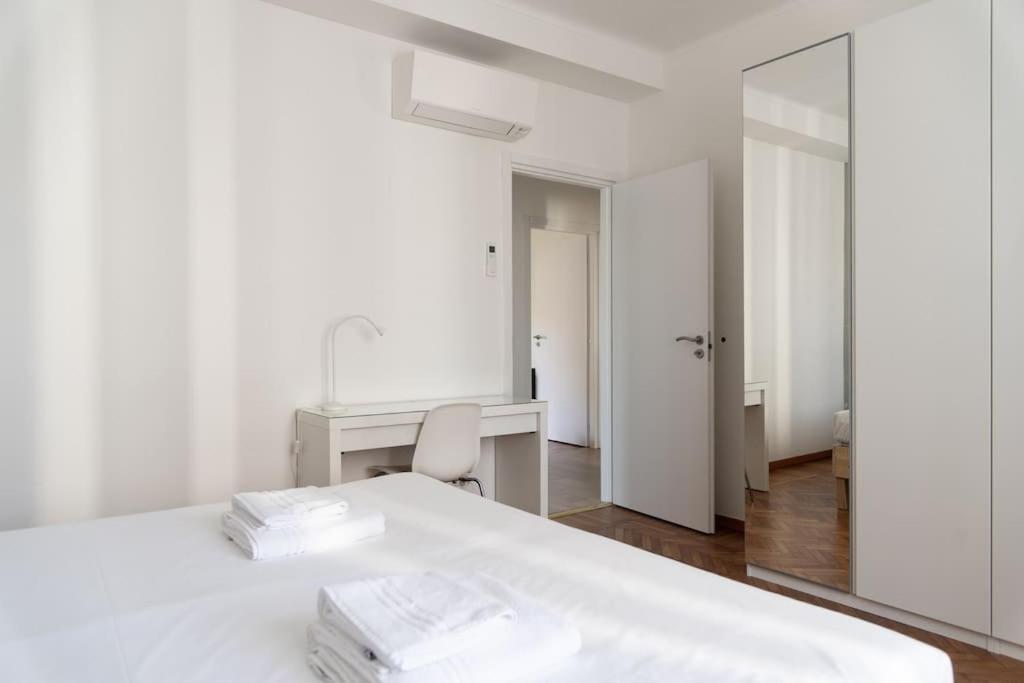 Youhosty - De Cristoforis12 Bis Apartment