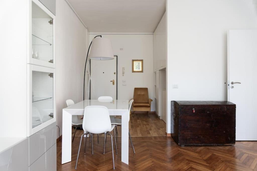 Youhosty - De Cristoforis12 Bis * Milan