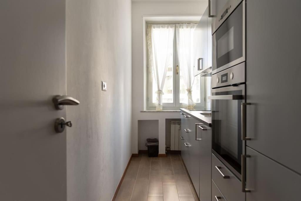 Apartment Youhosty - De Cristoforis12 Bis *