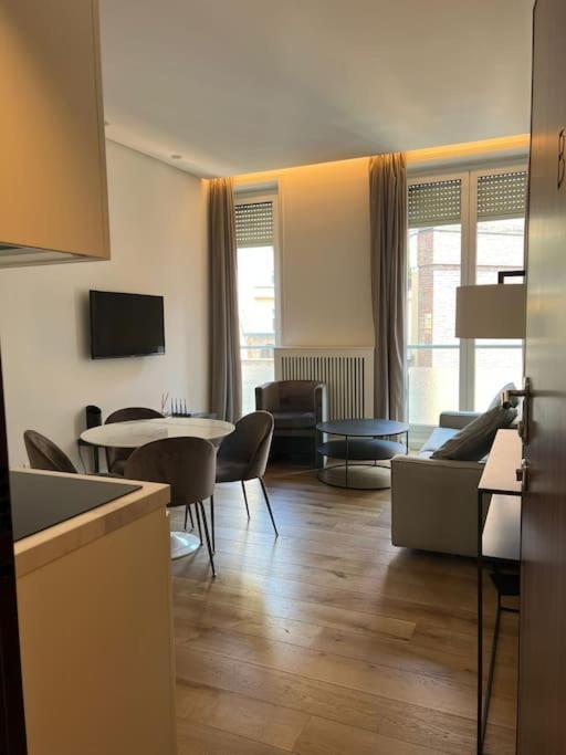 Piazza Affari - Duomo Apartment