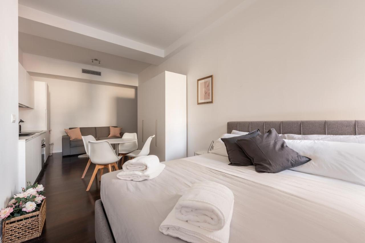We - Bandello House, Corso Magenta * Milan