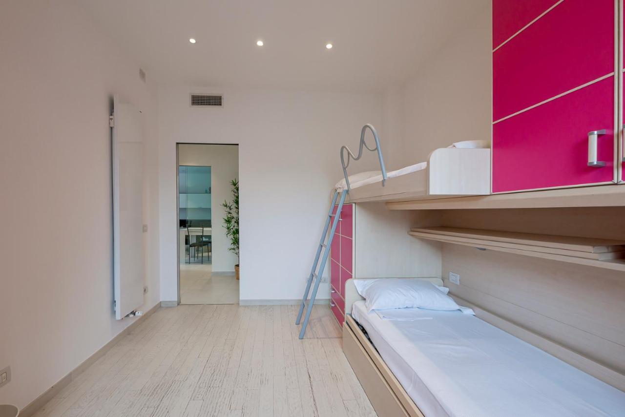 Ihost - Tito Livio 20 * Milano
