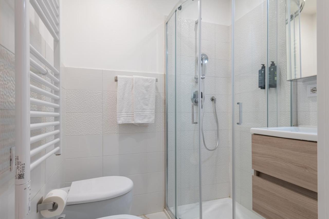 Isola - Flat * Milan