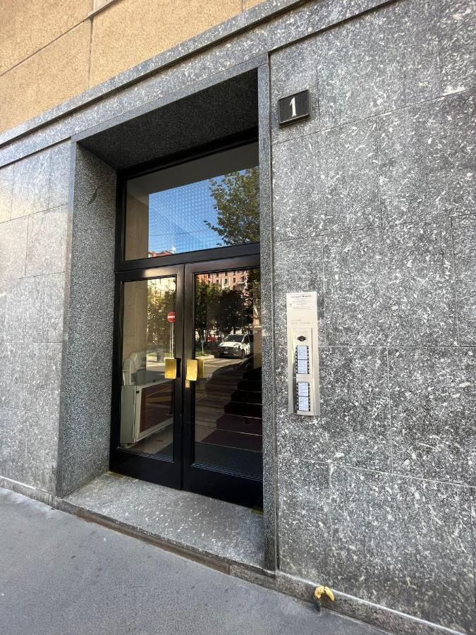 Kibilu - Piazzale Archinto 1 - Stazione Garibaldi - Zona Isola