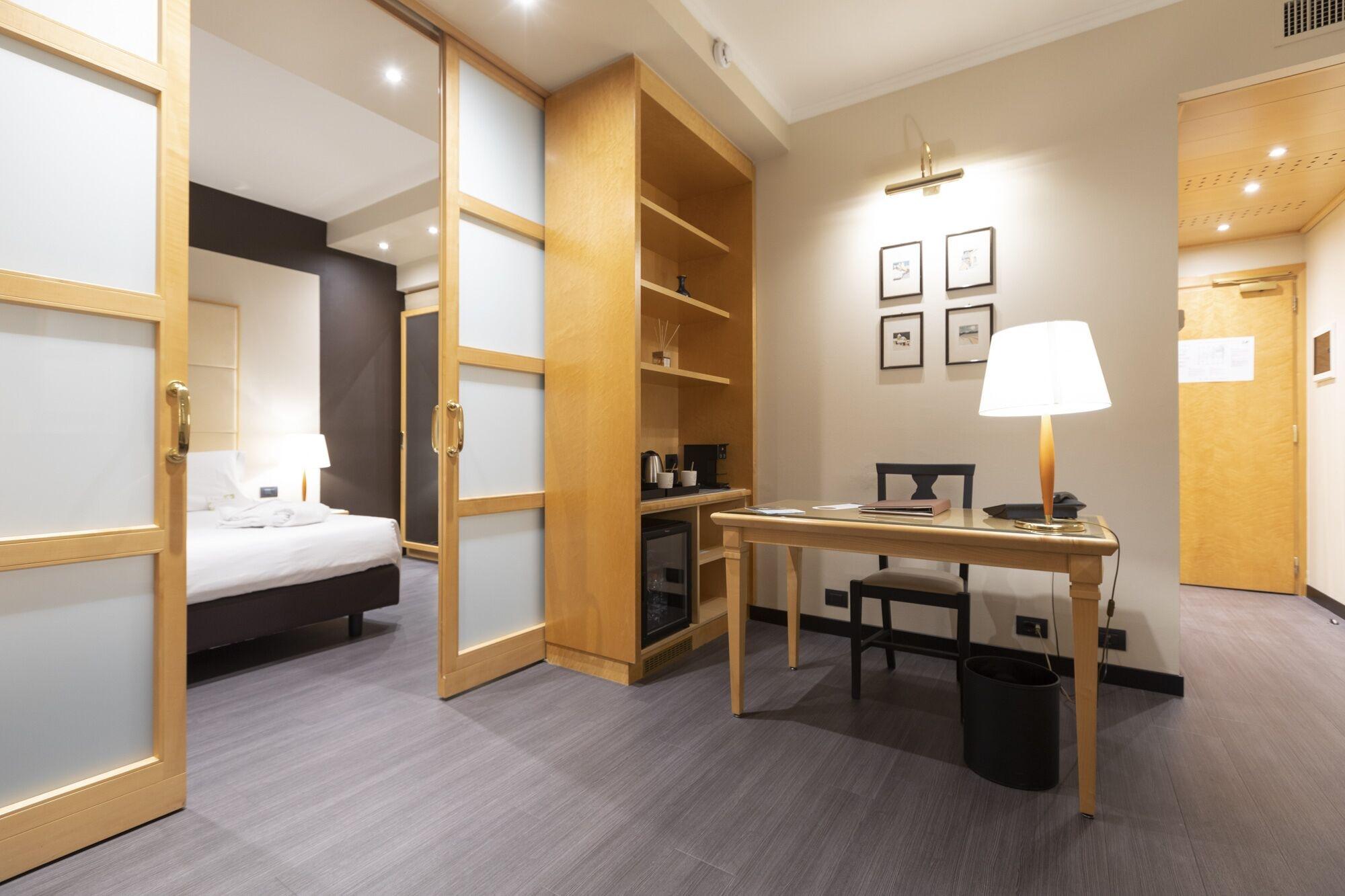 Hotel Life Poliziano, By R Collection Milan
