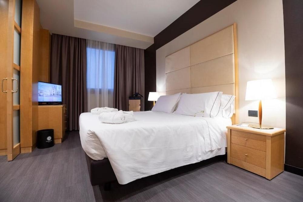 Hotel Life Poliziano, By R Collection 4*
