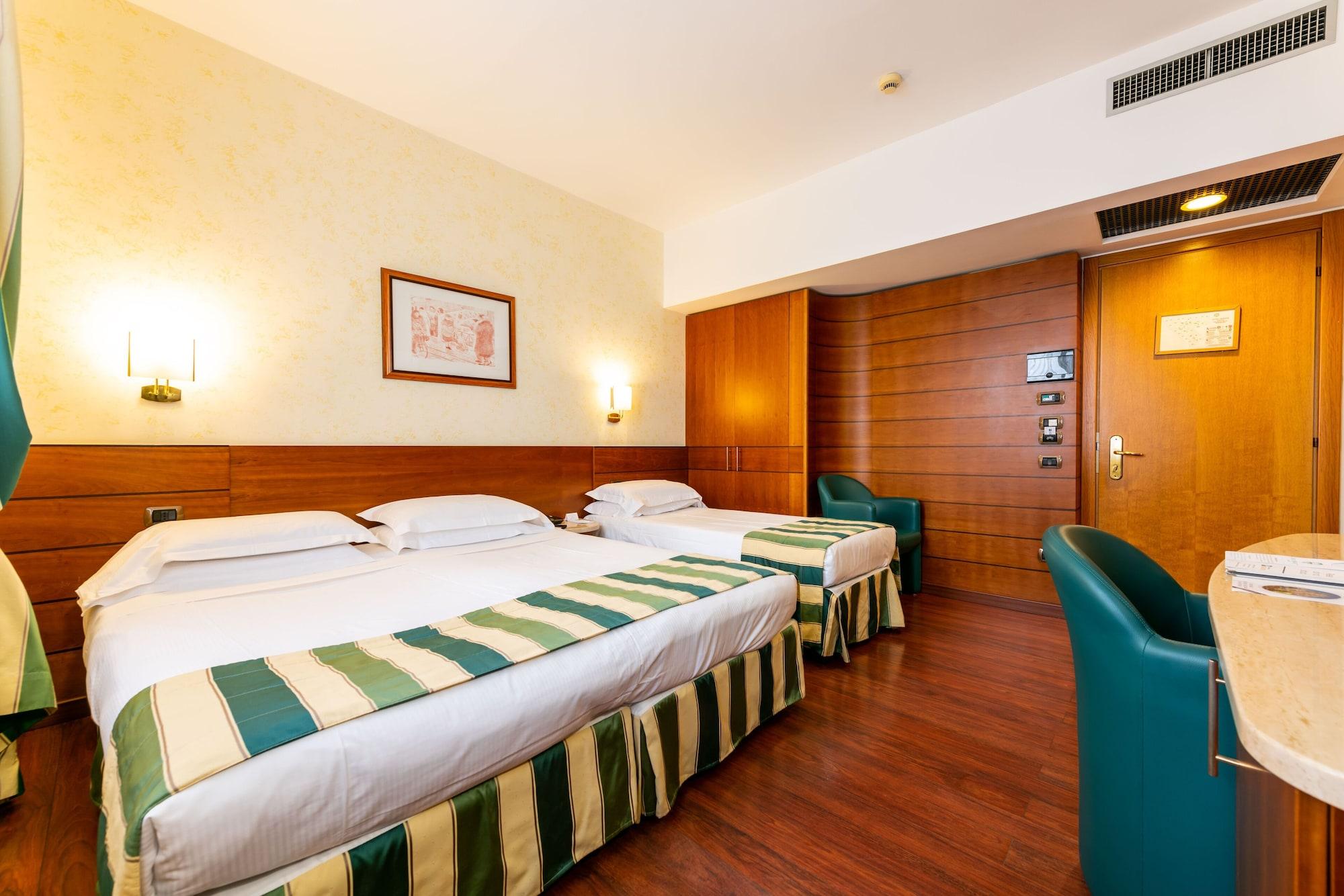Hotel Mirage Sure Collection By Western 4*