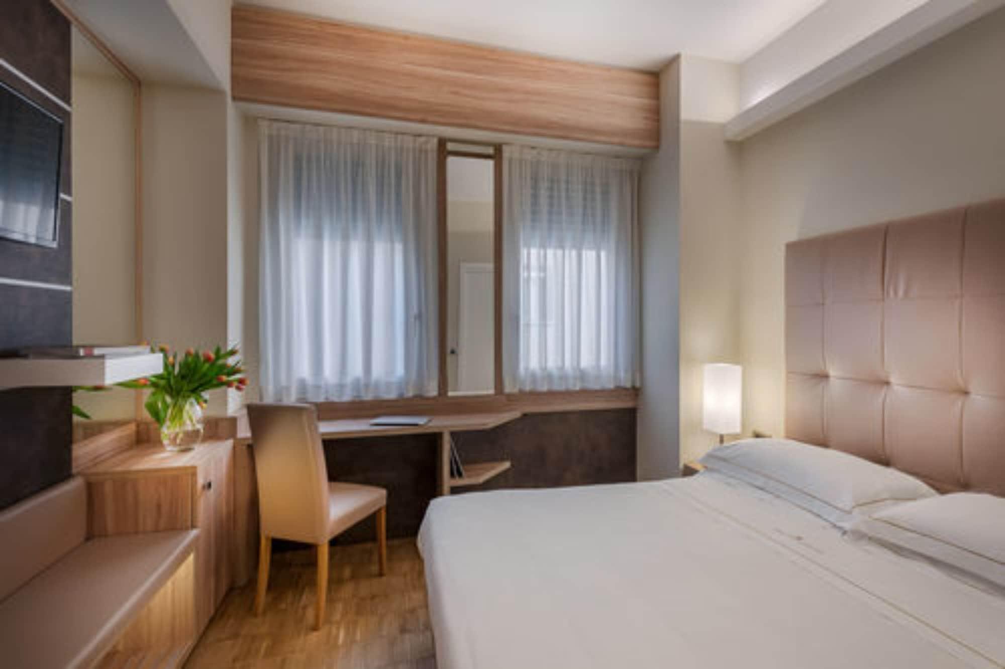 Ariston 4*