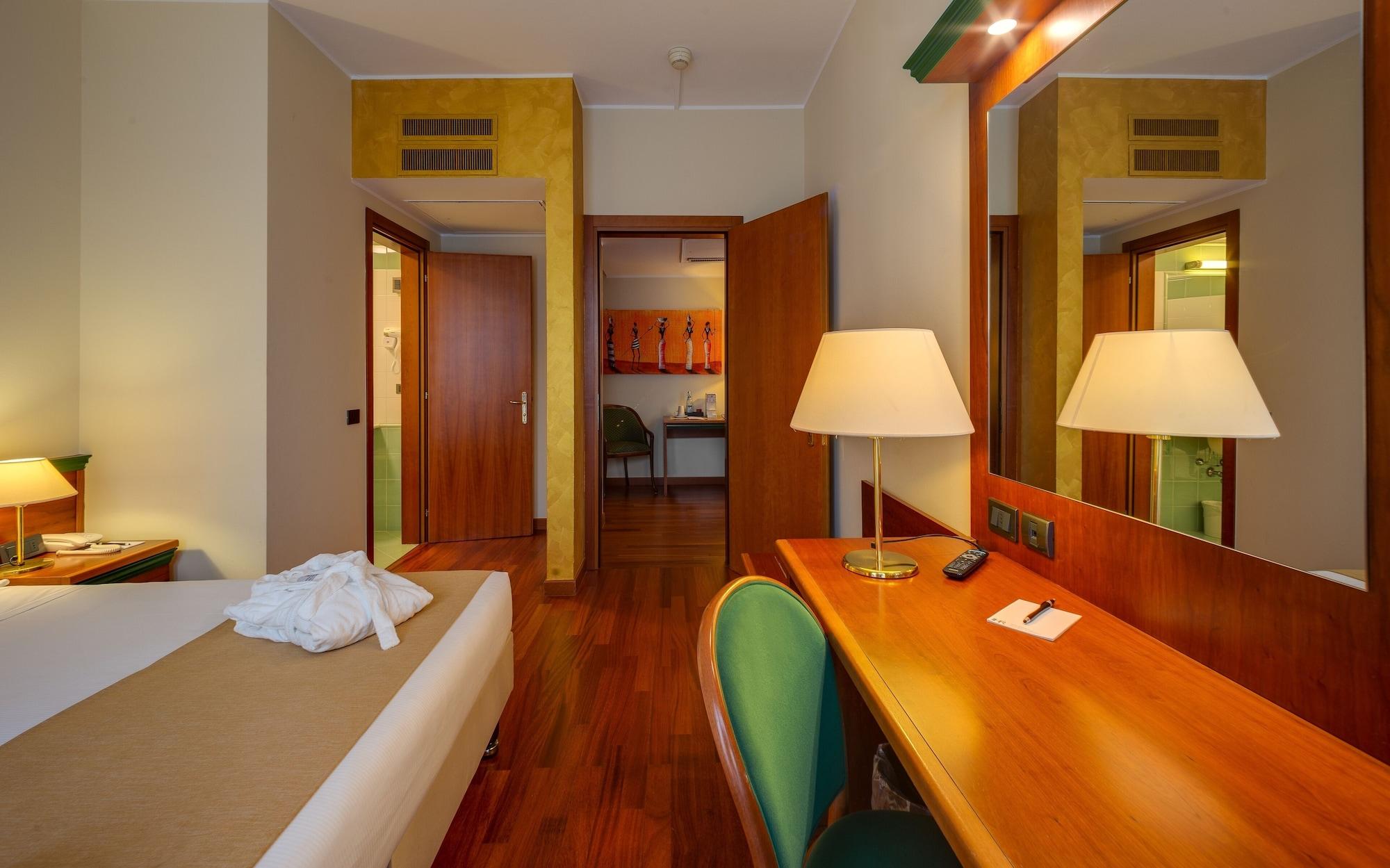 Hotel Raffaello 4*