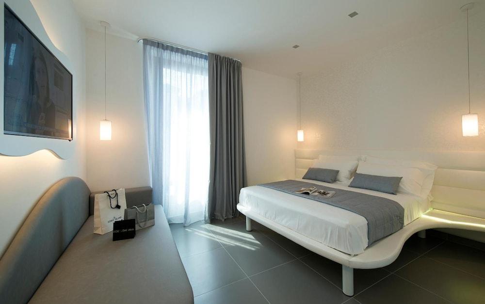 Hotel Gatto Bianco Mia 2*