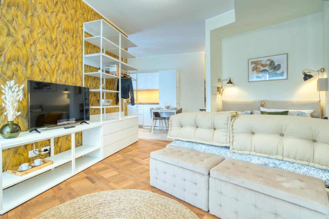 Caseospitali - Casa Mary Lou, Romantico Monolocale Ristrutturato Panoramico Apartment Milan