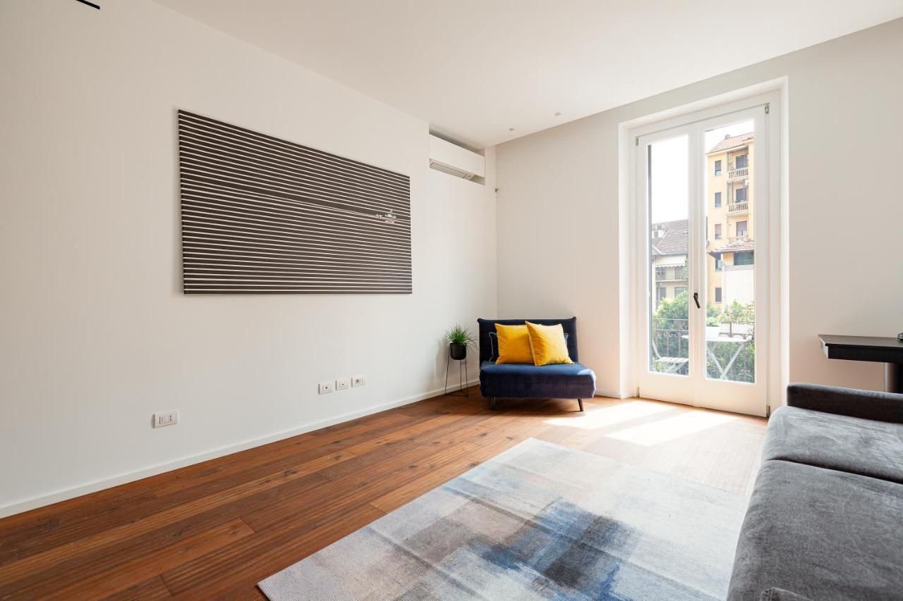 Modern & Comfortable Flat - Near Station Apartment