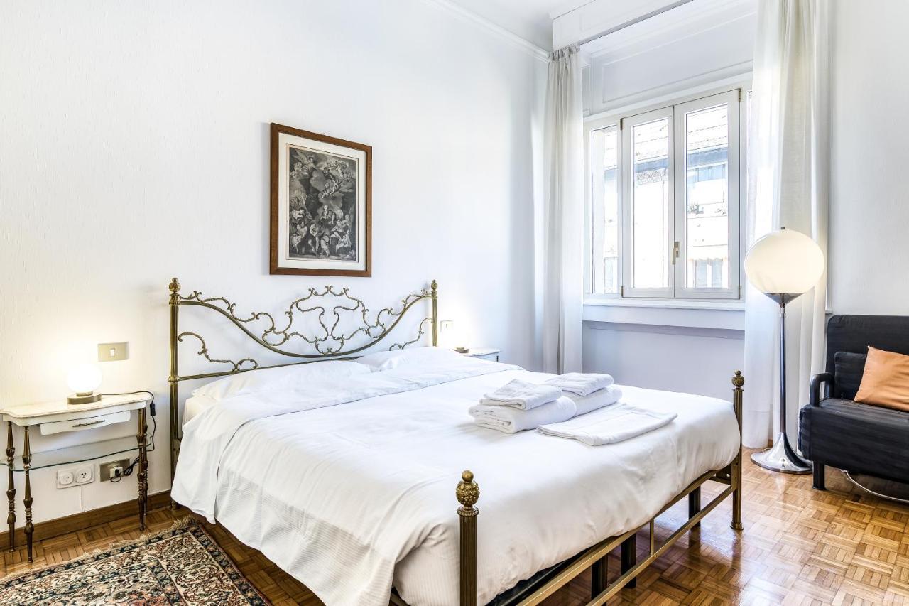 Huge Center Guastalla Gardens 8pax Apartment