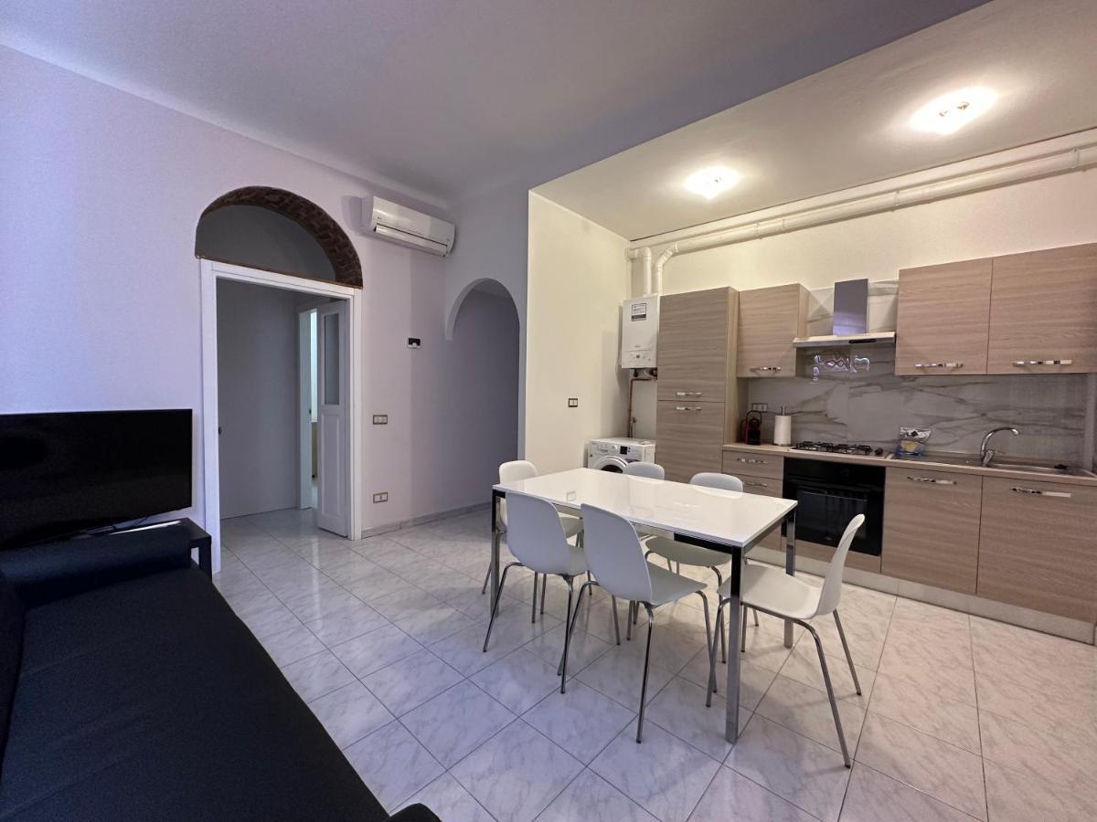 - Gae Aulenti Apartamento Milão