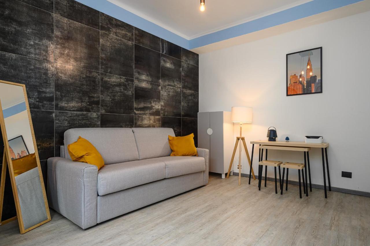 Insubria 8-3sx - Monolocale Cool * Milan