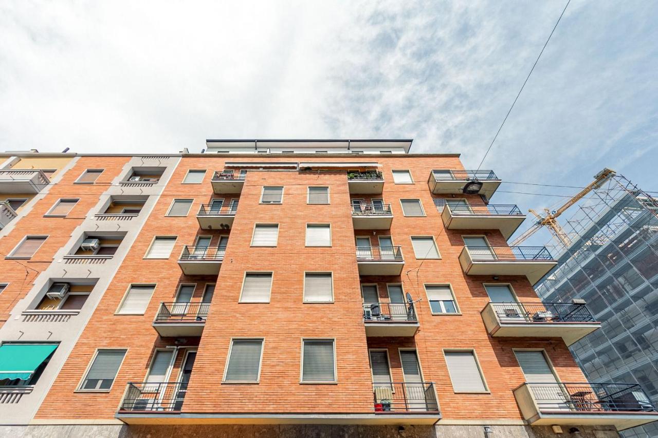 Carlo D'adda By Halldis Apartment *