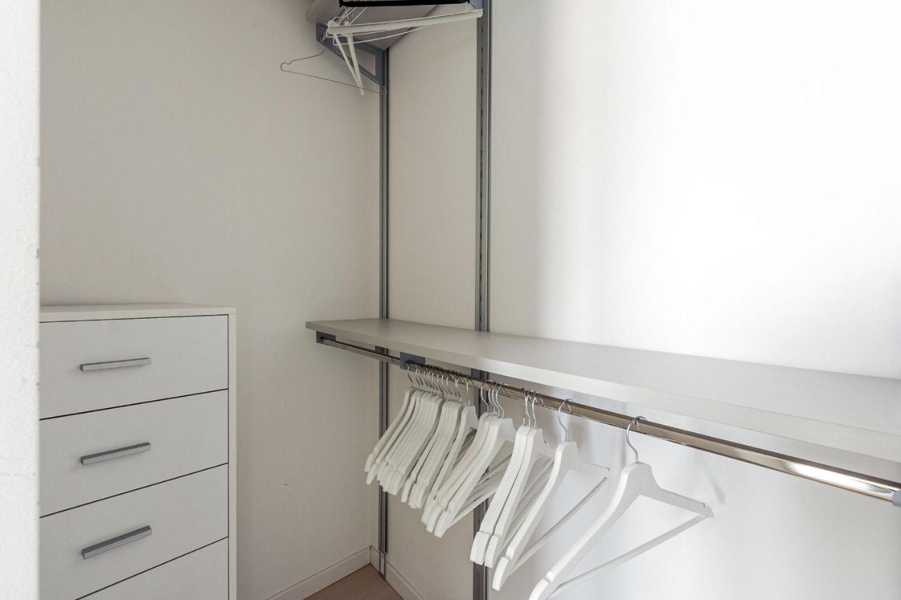 Carlo D'adda By Halldis Apartment *