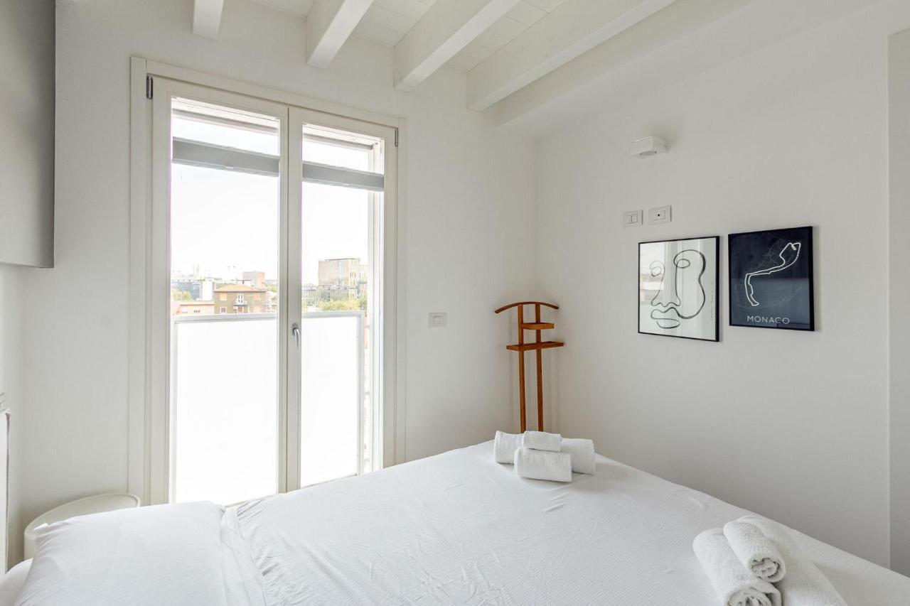 Carlo D'adda By Halldis Apartment