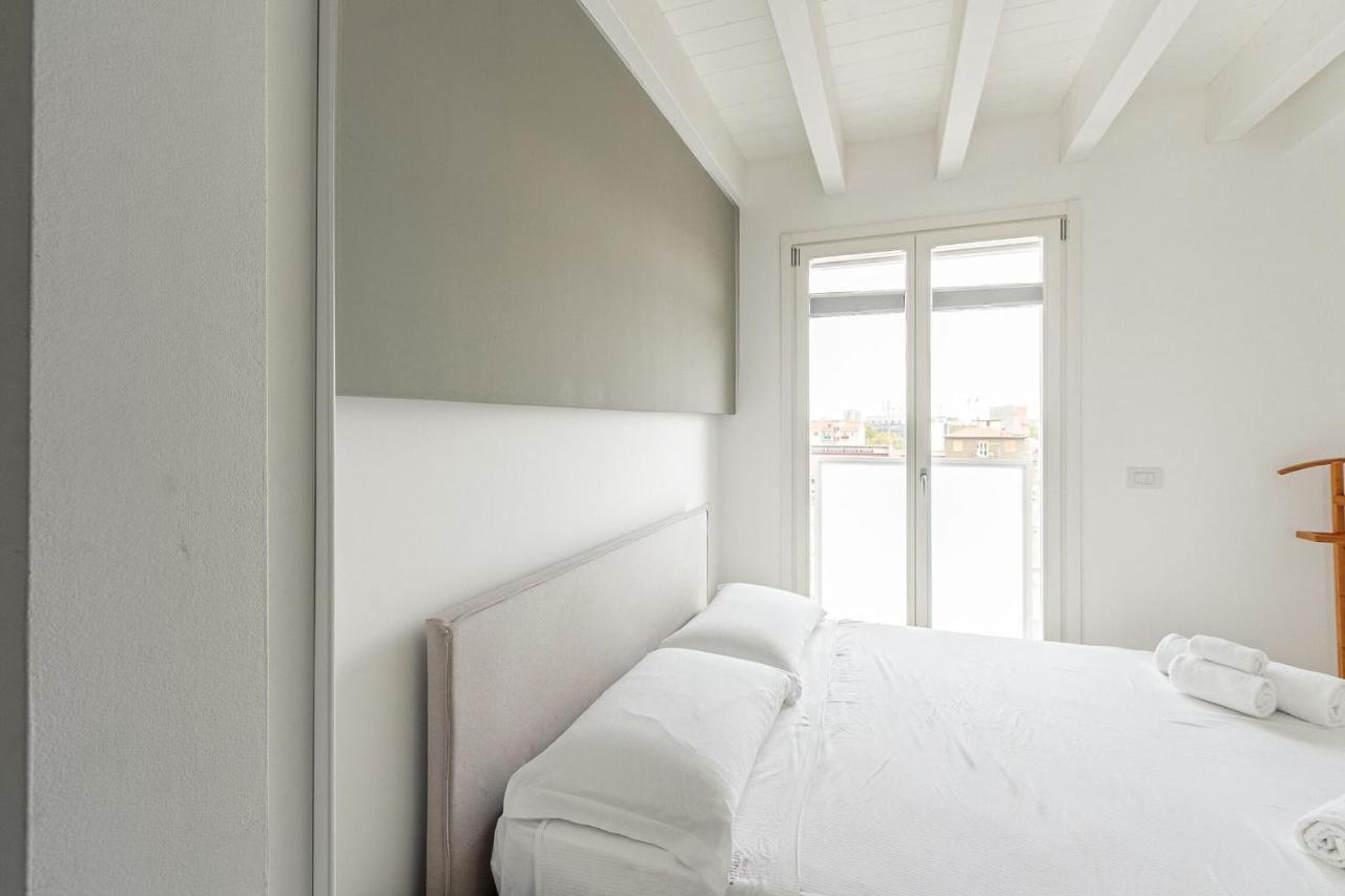 Carlo D'adda By Halldis Apartment *