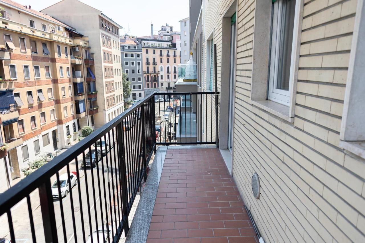 Apartment Elegante Bilocale In Corso Lodi/brenta Milan