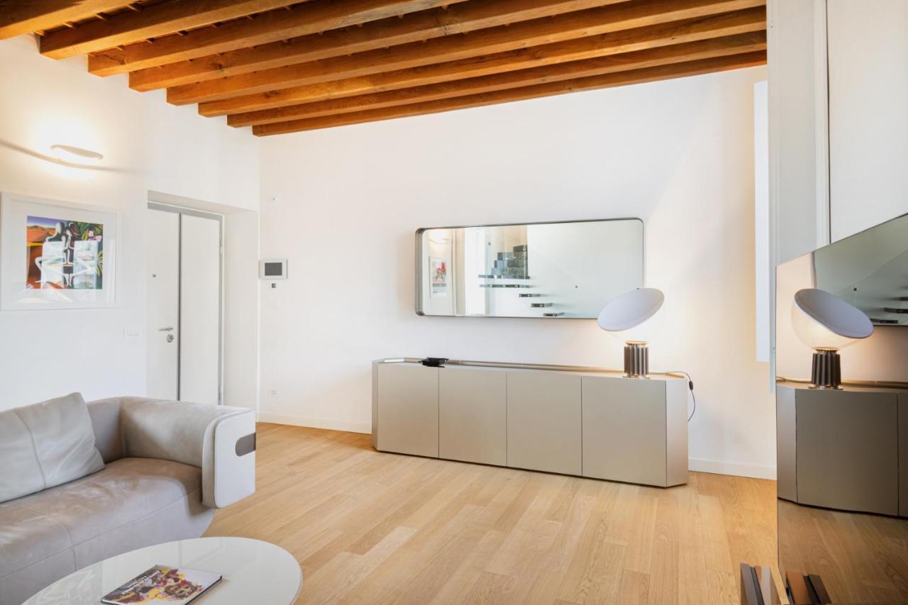 Easylife - Prestigiosa Dimora Due Passi Dal Duomo Apartment Milan
