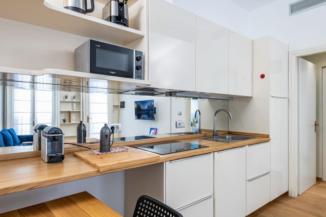 Apartment Easylife - Romantico Sulla Darsena Milan